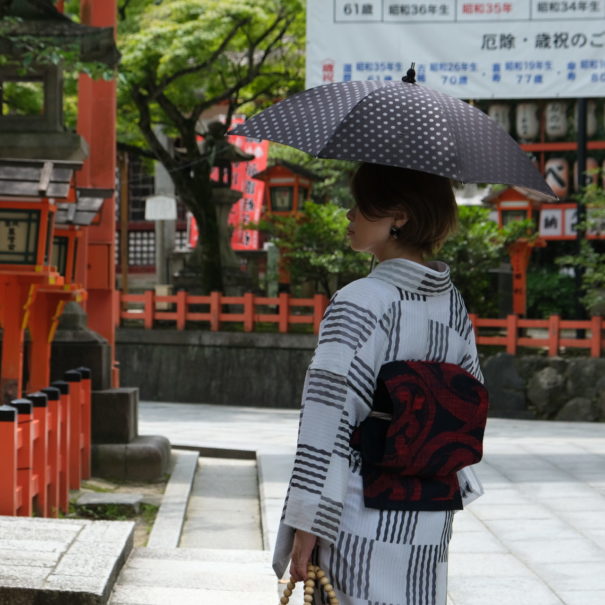 八坂神社に似合うレンタル着物
