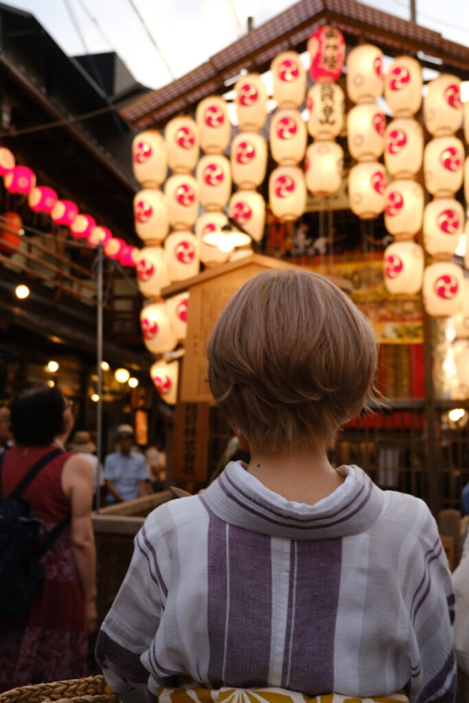 しじら織浴衣で祇園祭